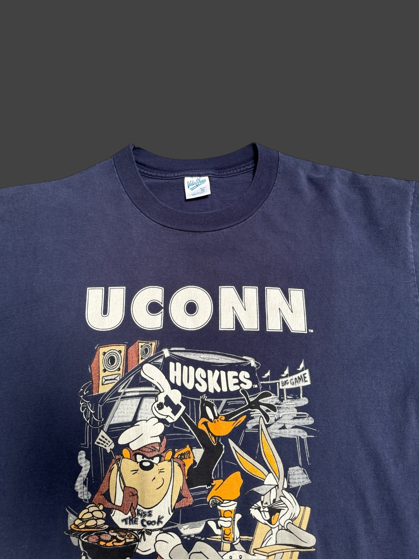 1994 Warner Bros. "UCONN Huskies" Tee